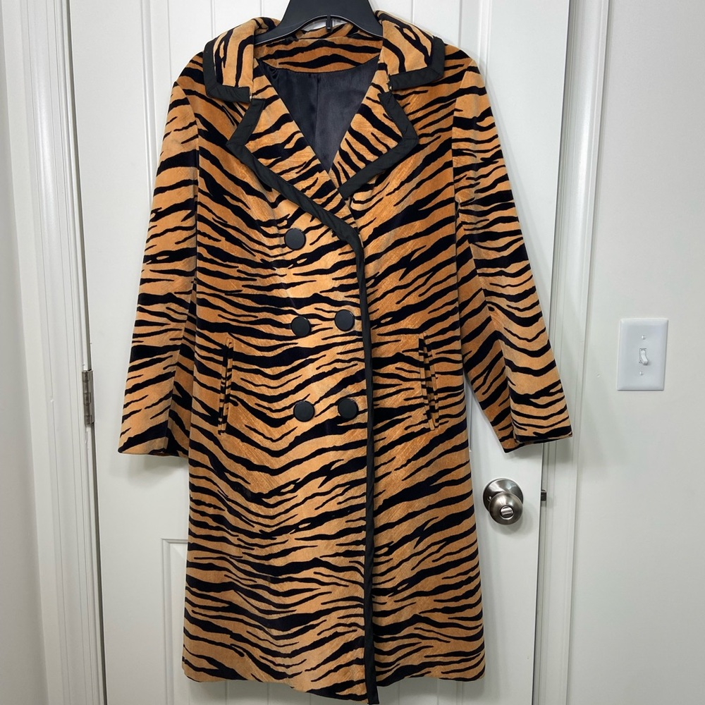 EUC Vintage Rain Cheetahs Naman women’s soft tiger print fur peacoat trench coat - Picture 1 of 8